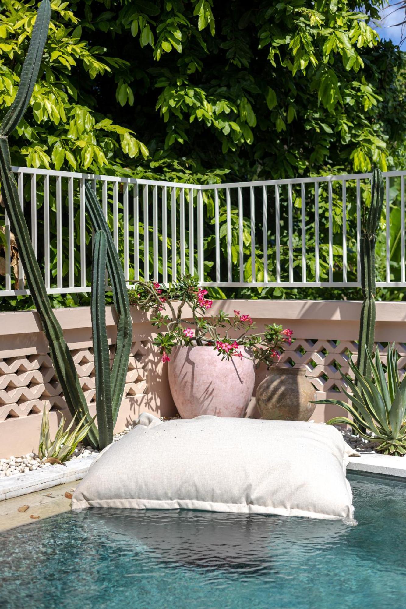 The Pink Joglo, A Cheerful 3Bdr Villa W/Pool And Rice-Field View. Dalung (Bali) Exterior foto