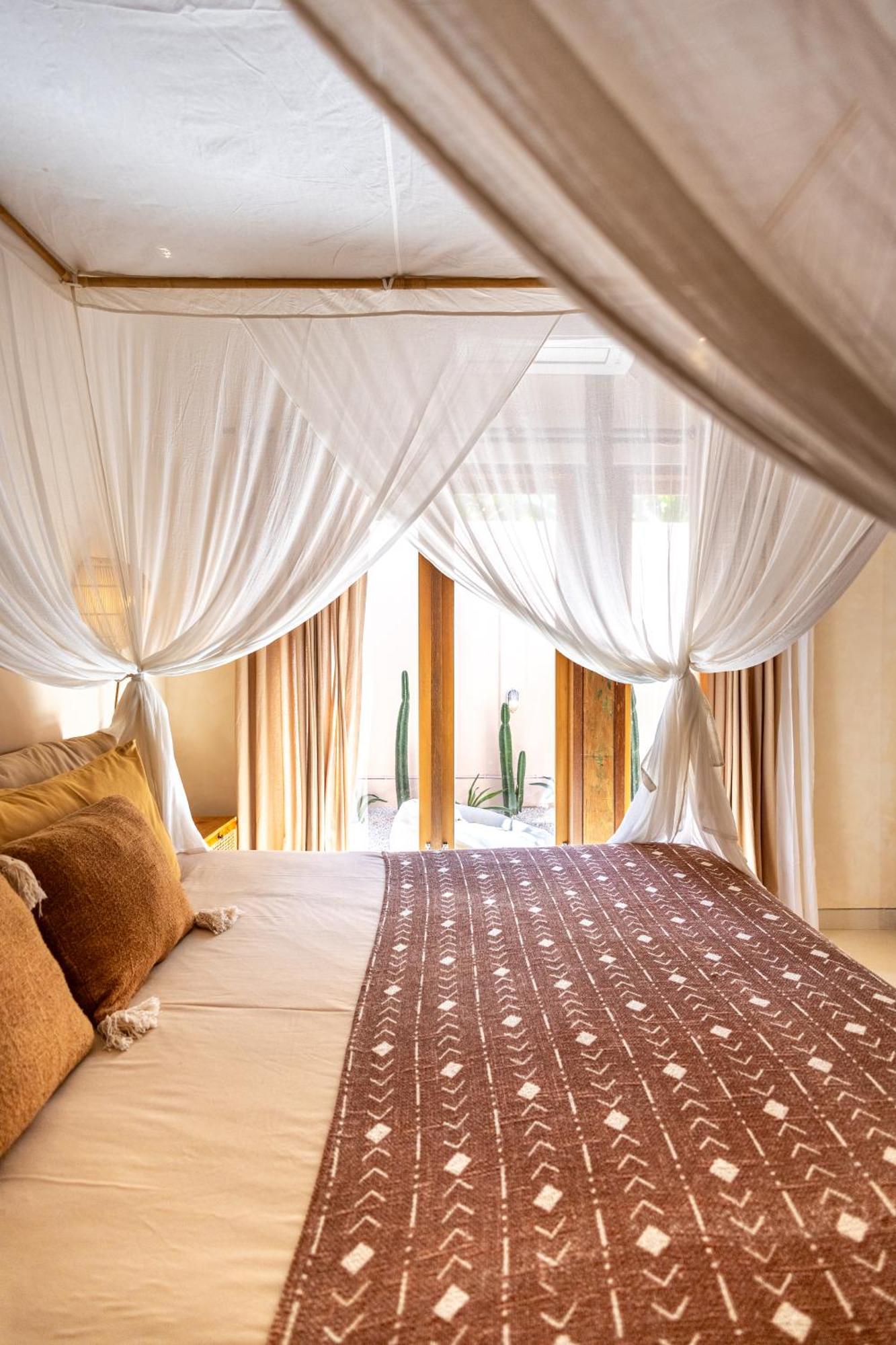 The Pink Joglo, A Cheerful 3Bdr Villa W/Pool And Rice-Field View. Dalung (Bali) Exterior foto