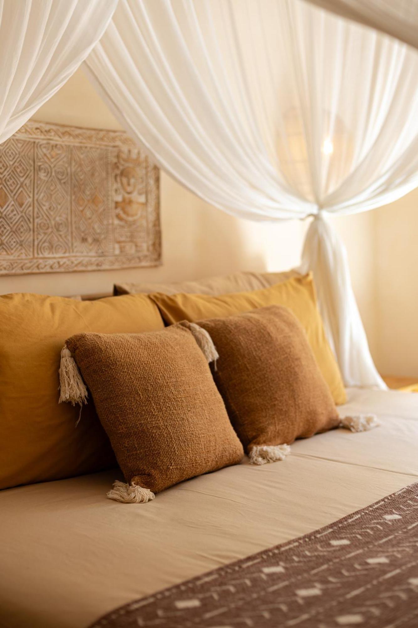 The Pink Joglo, A Cheerful 3Bdr Villa W/Pool And Rice-Field View. Dalung (Bali) Exterior foto